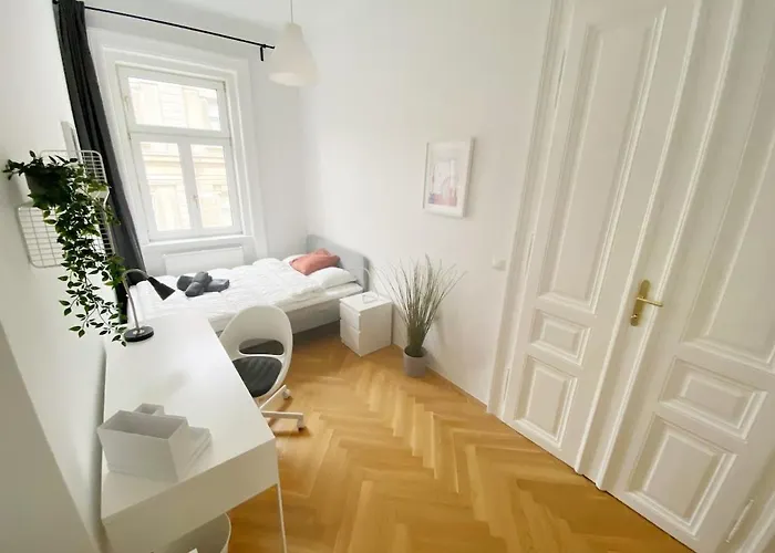 Modern, Bright, Spacious 3-room-apartment In A Area Of * Vienna