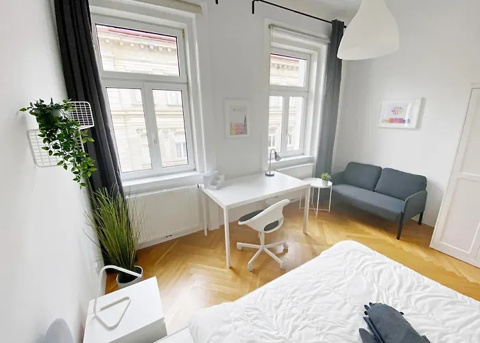 Modern, Bright, Spacious 3-room-apartment In A Area Of *