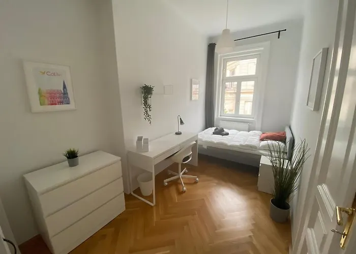 Apartment Modern, Bright, Spacious 3-room-apartment In A Area Of *