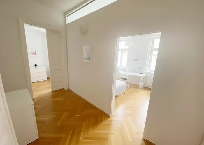 Modern, Bright, Spacious 3-room-apartment In A Area Of *