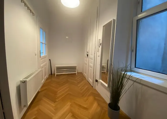 Modern, Bright, Spacious 3-room-apartment In A Area Of Vienna
