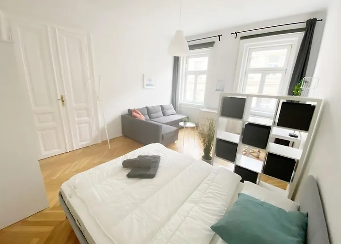 Modern, Bright, Spacious 3-room-apartment In A Area Of Vienna