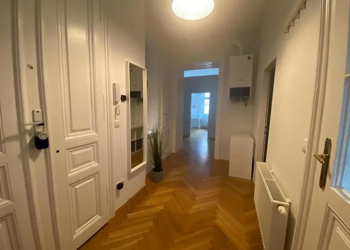 Modern, Bright, Spacious 3-room-apartment In A Area Of Vienna