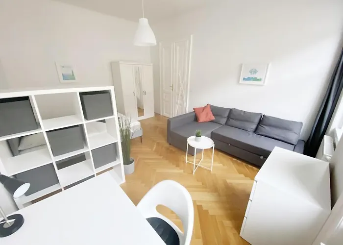 Modern, Bright, Spacious 3-room-apartment In A Area Of * Vienna