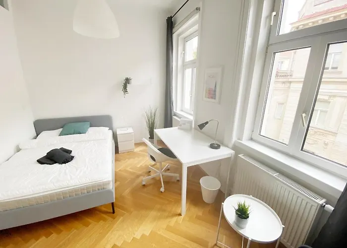 Apartment Modern, Bright, Spacious 3-room-apartment In A Area Of Vienna